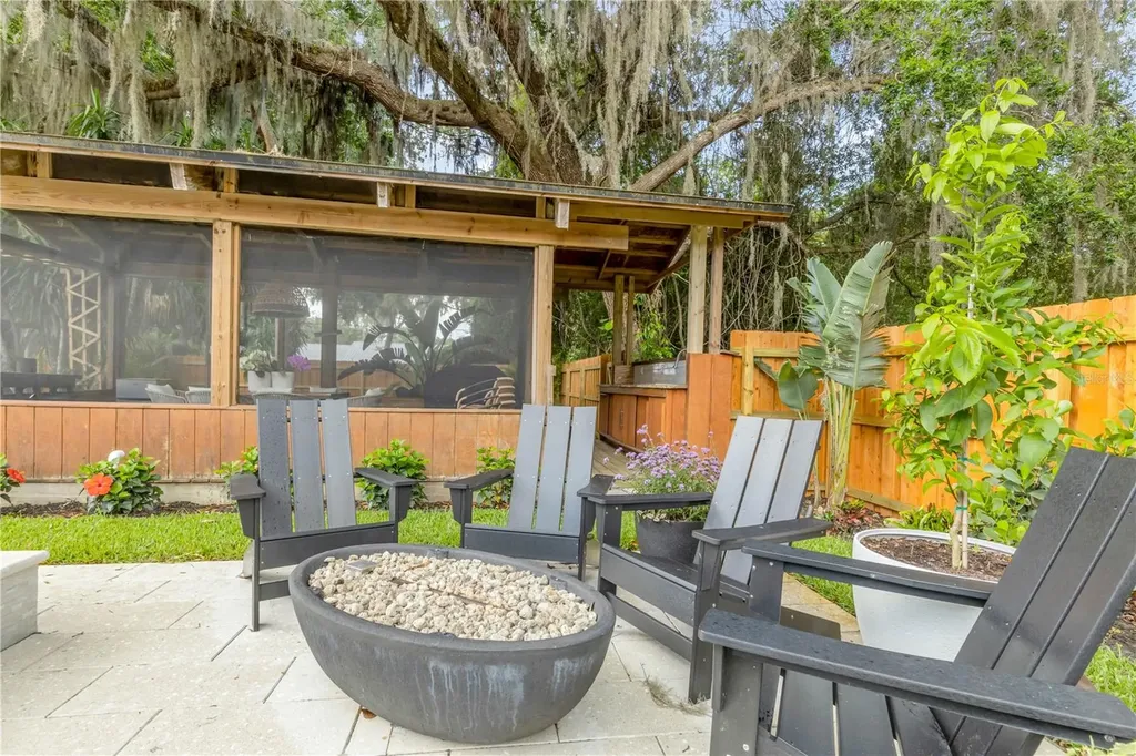 233 W Ariel Road Edgewater FL 32141
