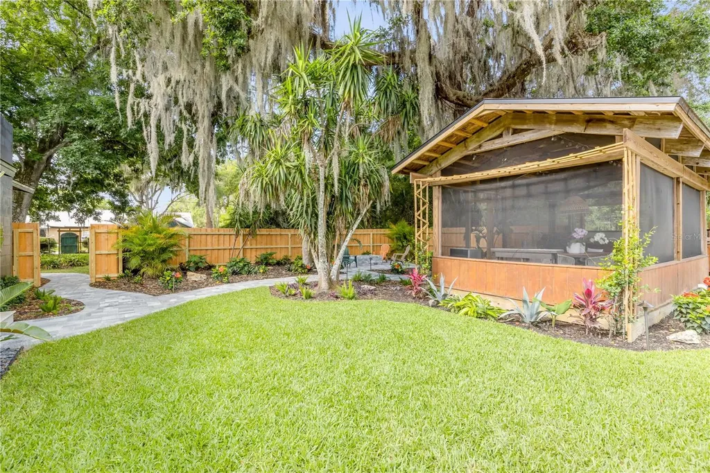 233 W Ariel Road Edgewater FL 32141