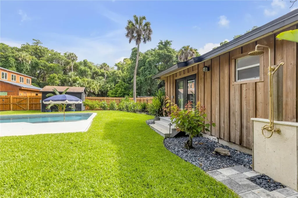 233 W Ariel Road Edgewater FL 32141