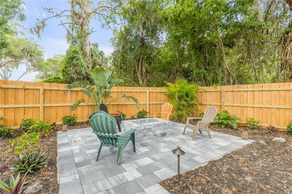 233 W Ariel Road Edgewater FL 32141