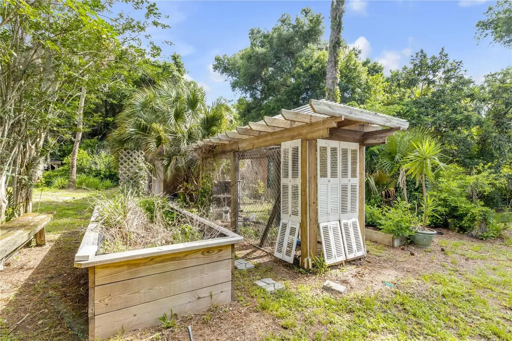 233 W Ariel Road Edgewater FL 32141