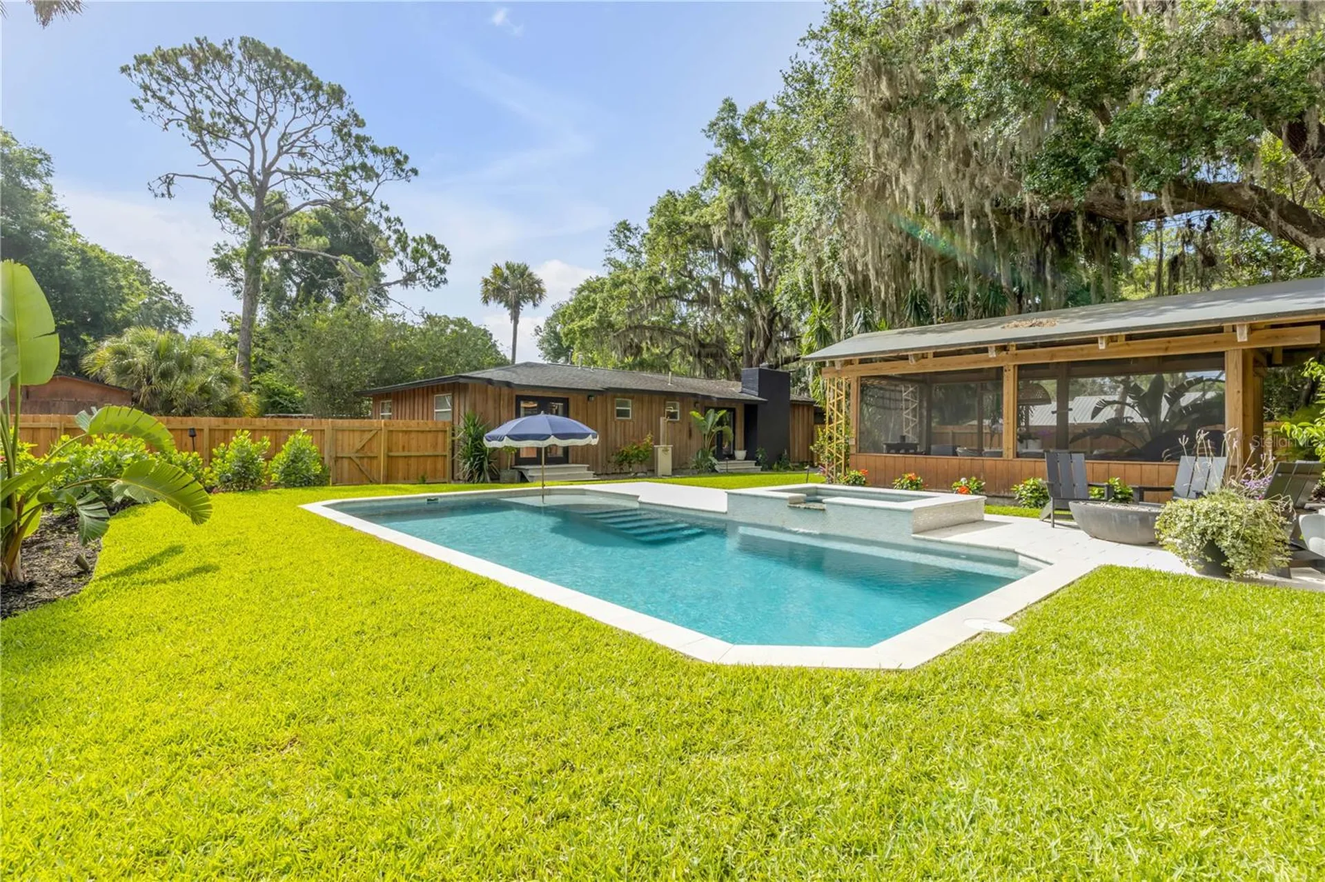 233 W Ariel Road Edgewater FL 32141