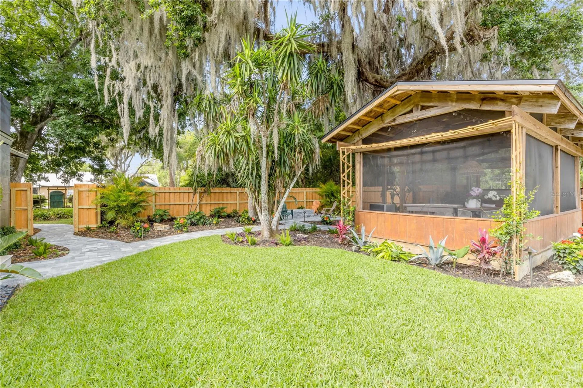 233 W Ariel Road Edgewater FL 32141