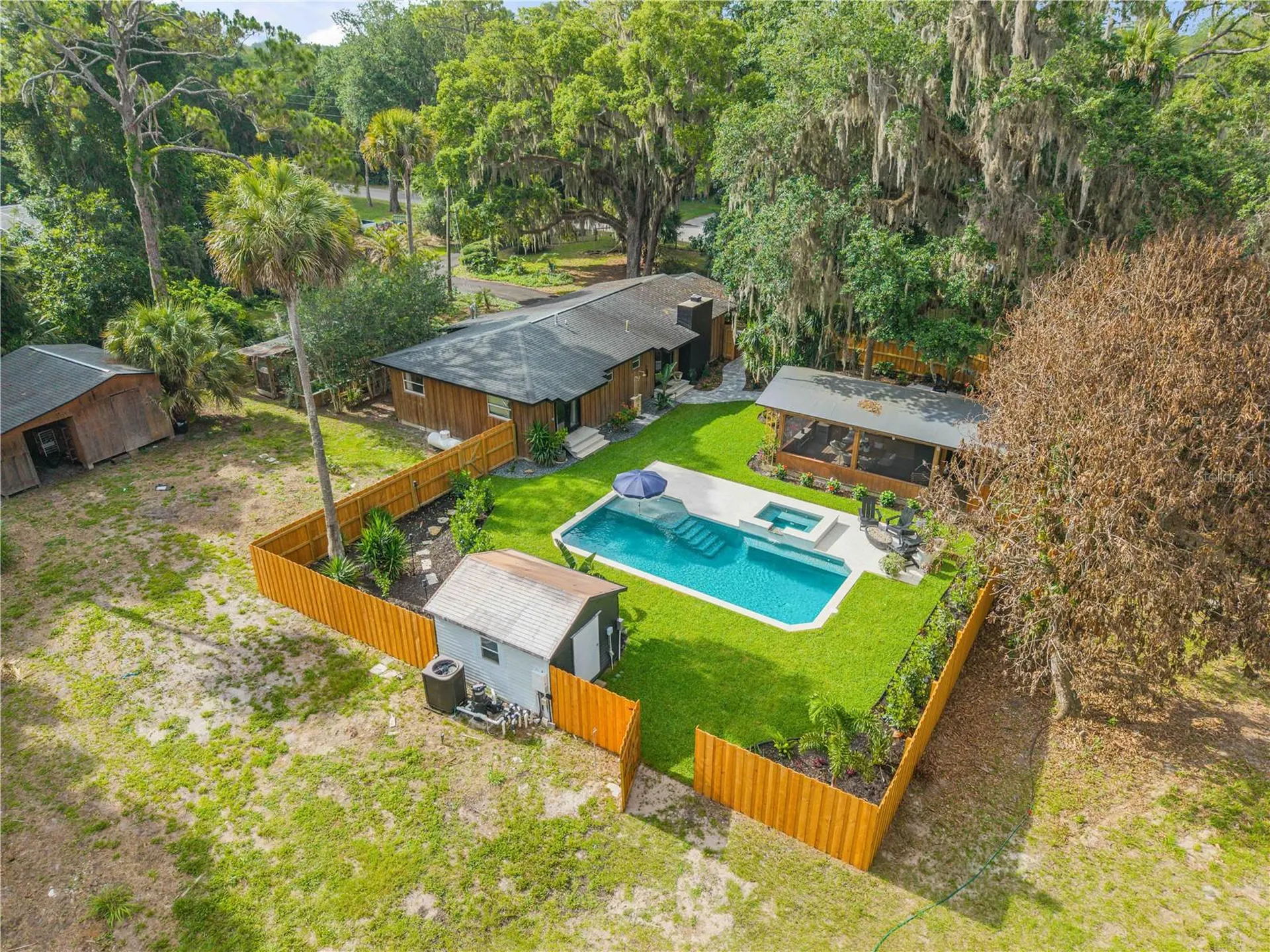 233 W Ariel Road Edgewater FL 32141
