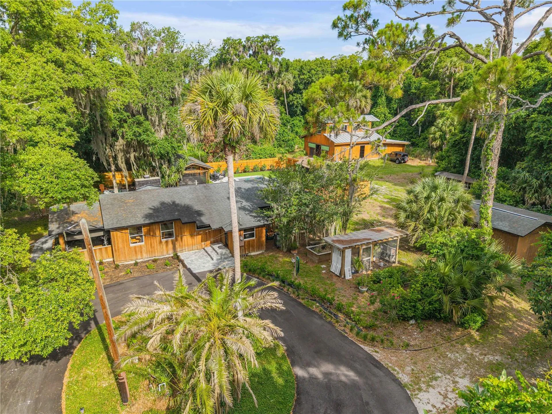 233 W Ariel Road Edgewater FL 32141