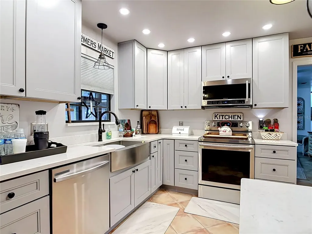 1395 Maytown Road Osteen FL 32764