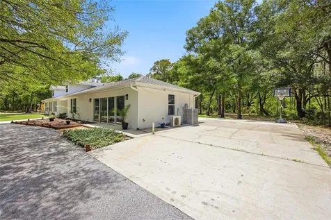 7050 NE State Road 121 Williston FL 32696