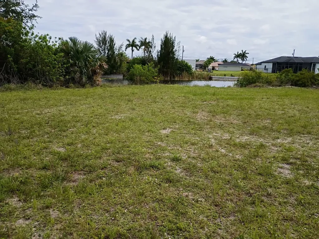 2915 Diplomat Parkway W Cape Coral FL 33993