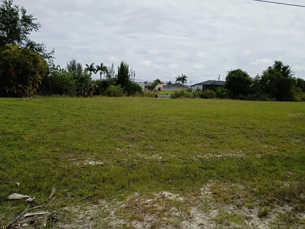 2915 Diplomat Parkway W Cape Coral FL 33993