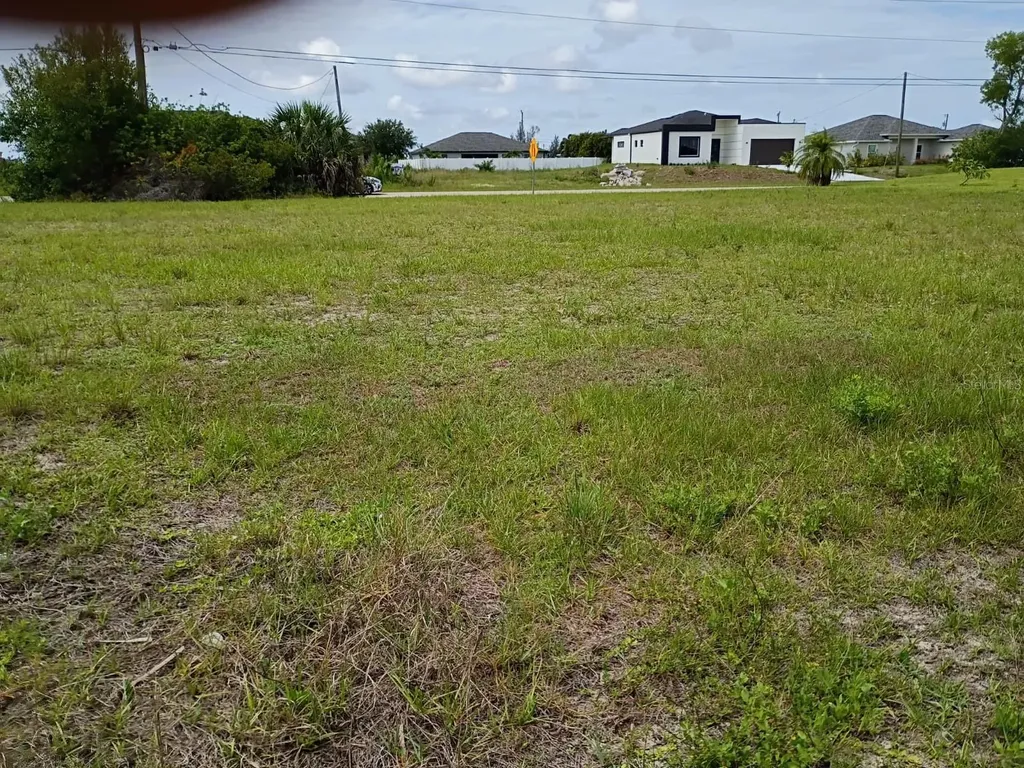 2915 Diplomat Parkway W Cape Coral FL 33993