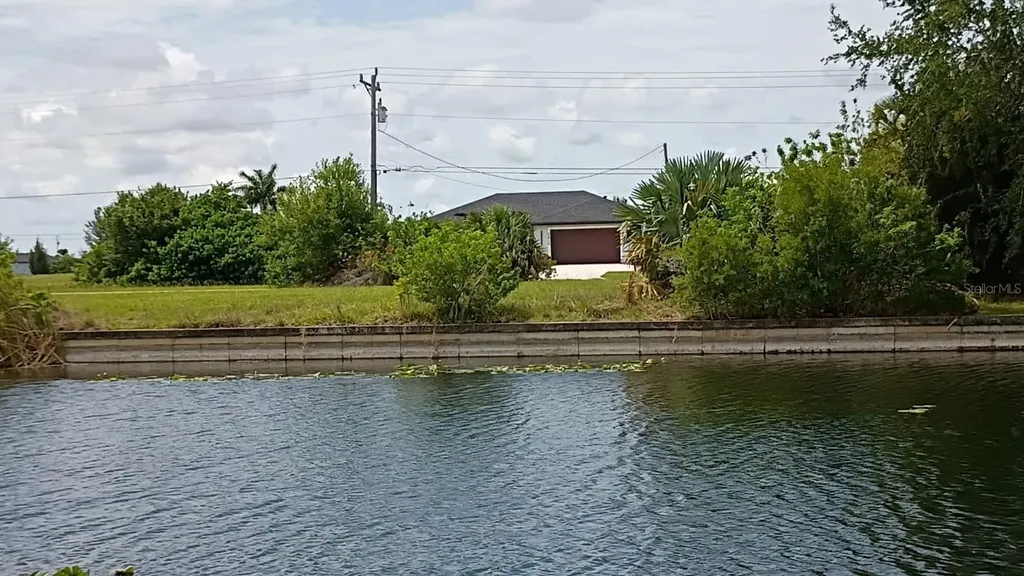 2915 Diplomat Parkway W Cape Coral FL 33993