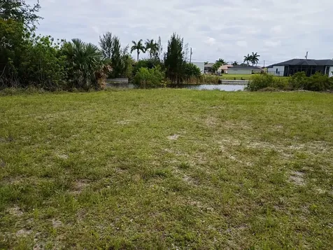 2915 Diplomat Parkway W Cape Coral FL 33993