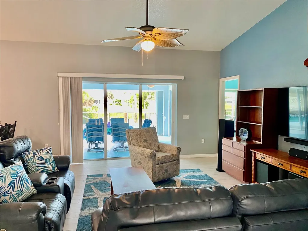 123 Kings Drive Rotonda West FL 33947