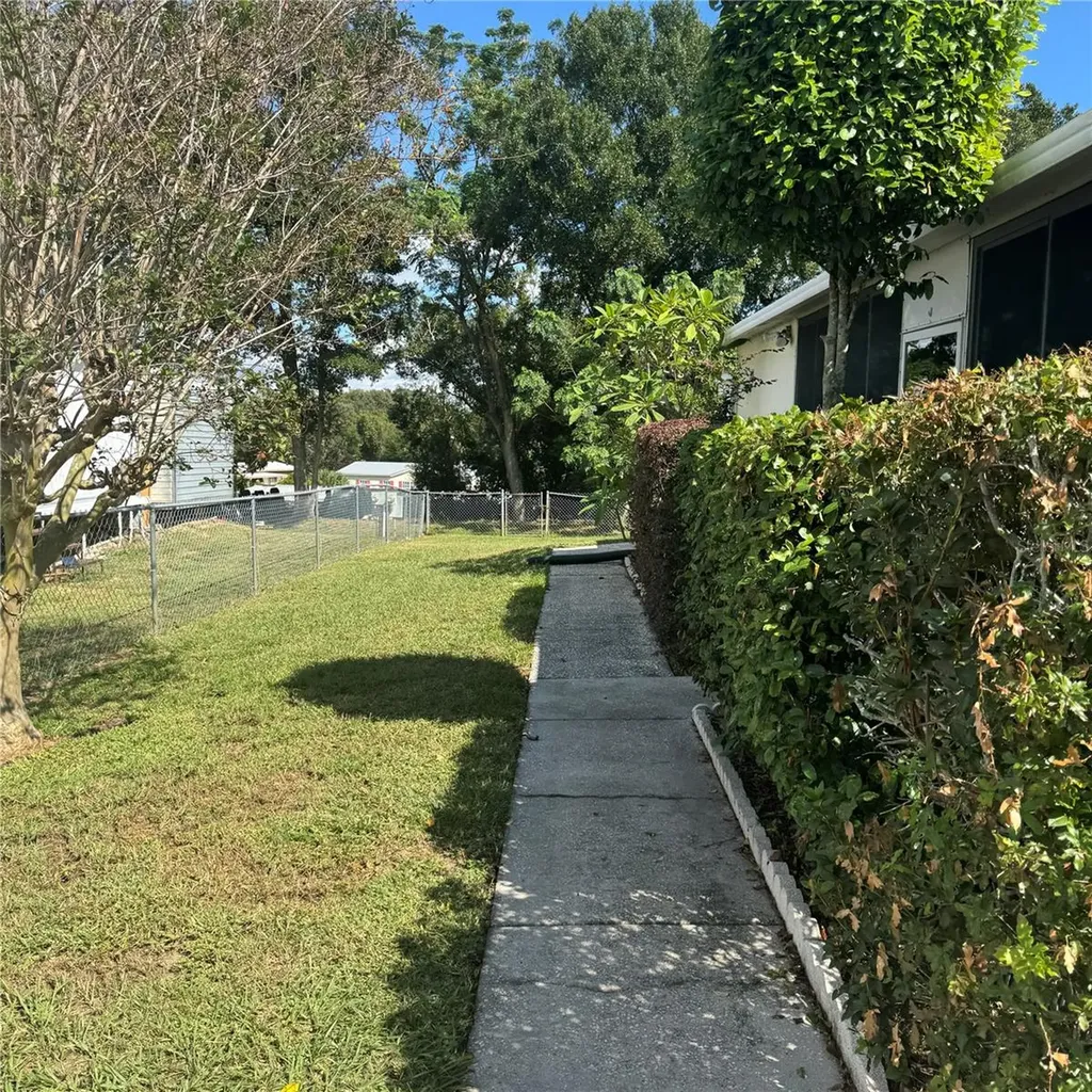 17542 Eve Drive Montverde FL 34756