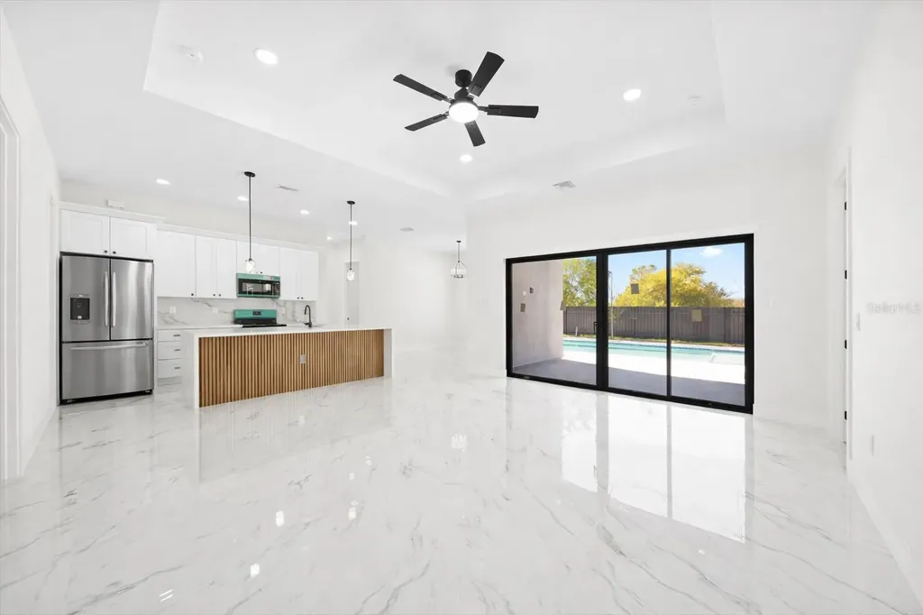 1226 NE 5th Place Cape Coral FL 33909