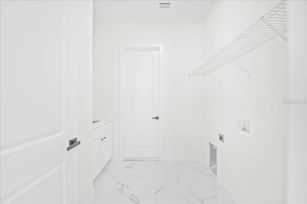 1226 NE 5th Place Cape Coral FL 33909