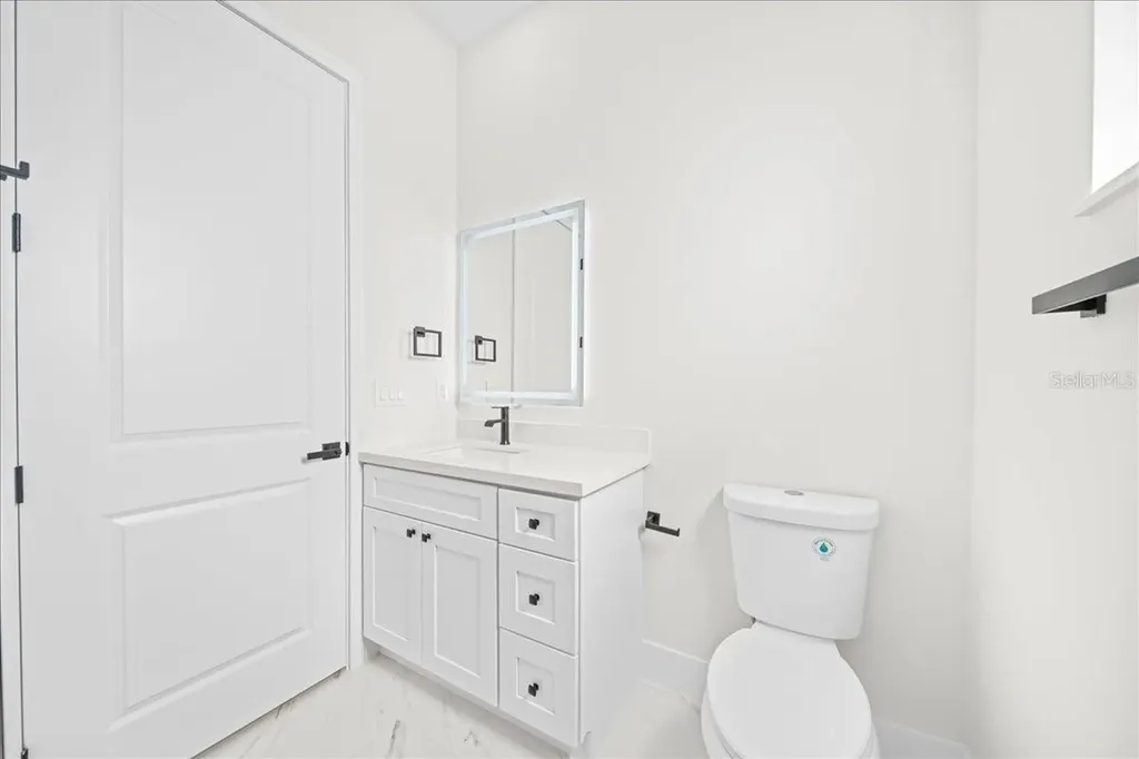 1226 NE 5th Place Cape Coral FL 33909