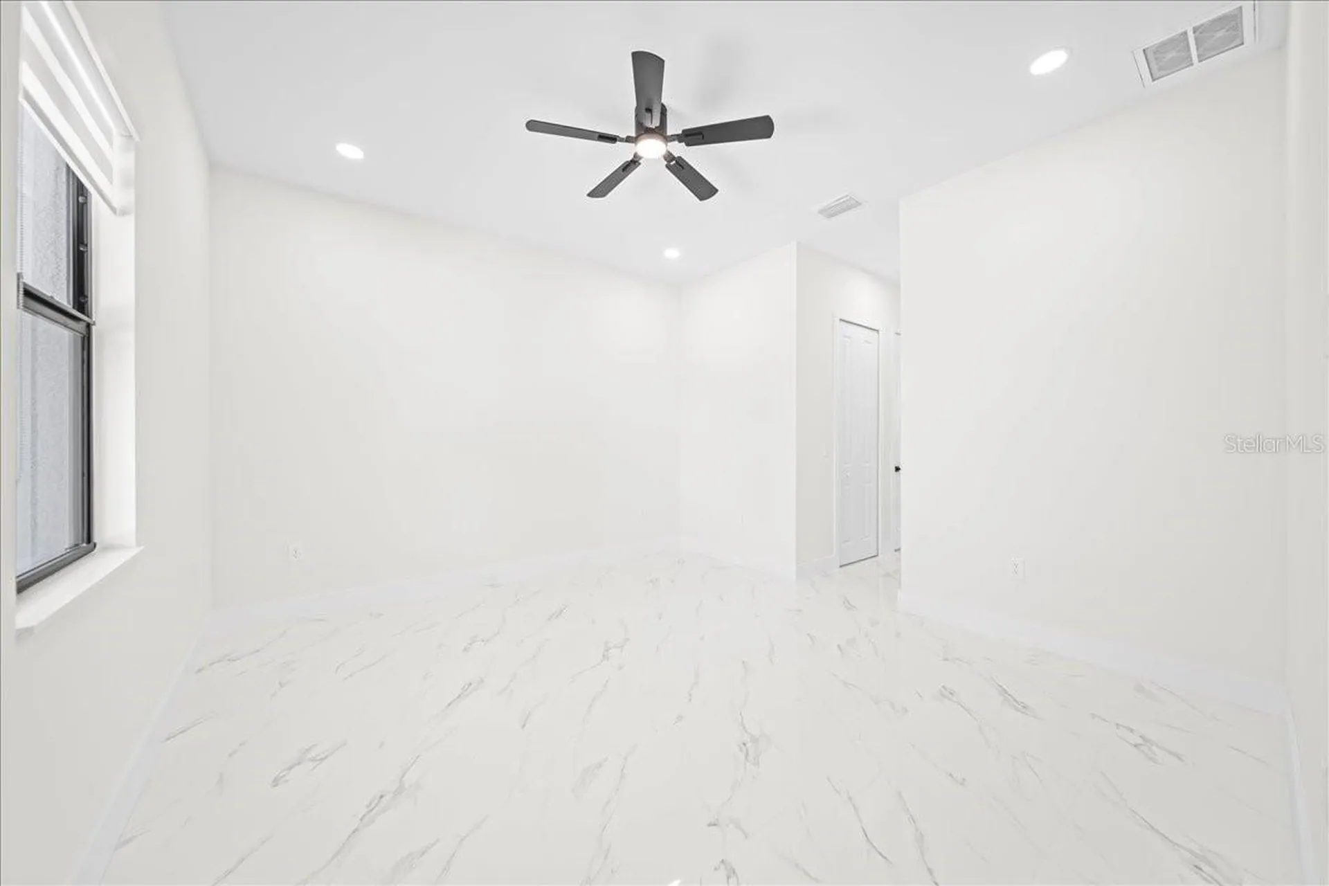 1226 NE 5th Place Cape Coral FL 33909