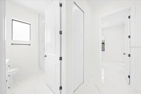 1226 NE 5th Place Cape Coral FL 33909
