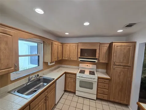 5980 Terrace Park Drive N St Petersburg FL 33709
