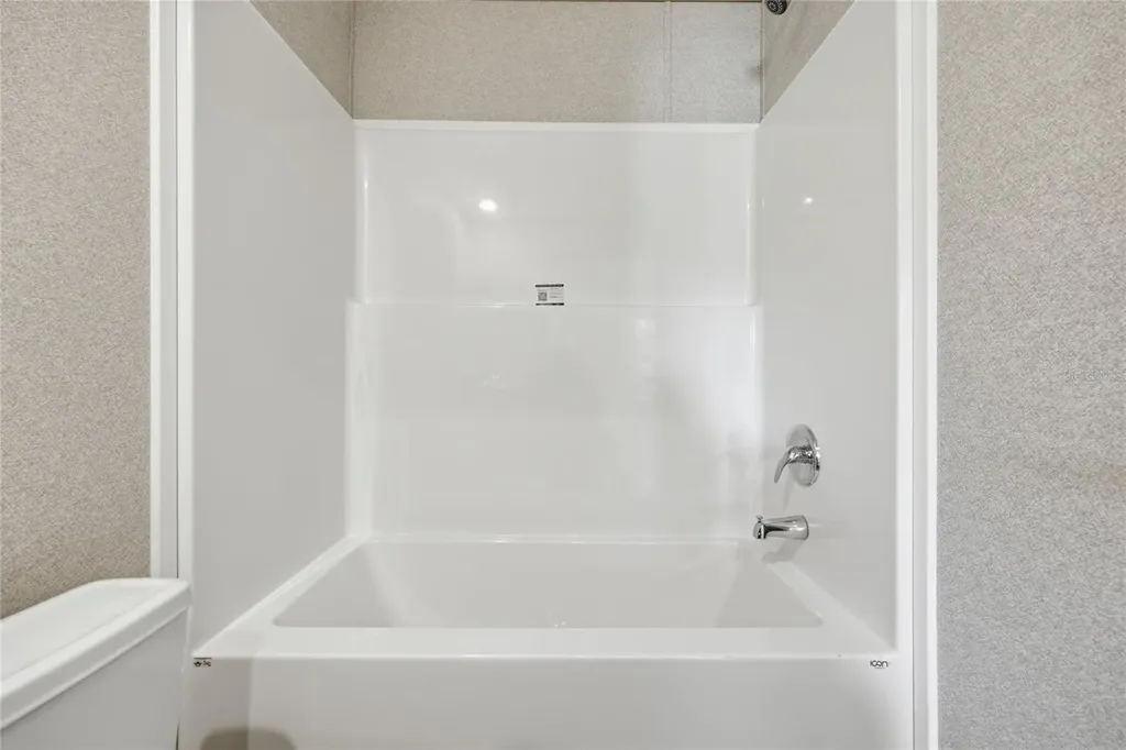 8611 NE 61st Place Bronson FL 32621