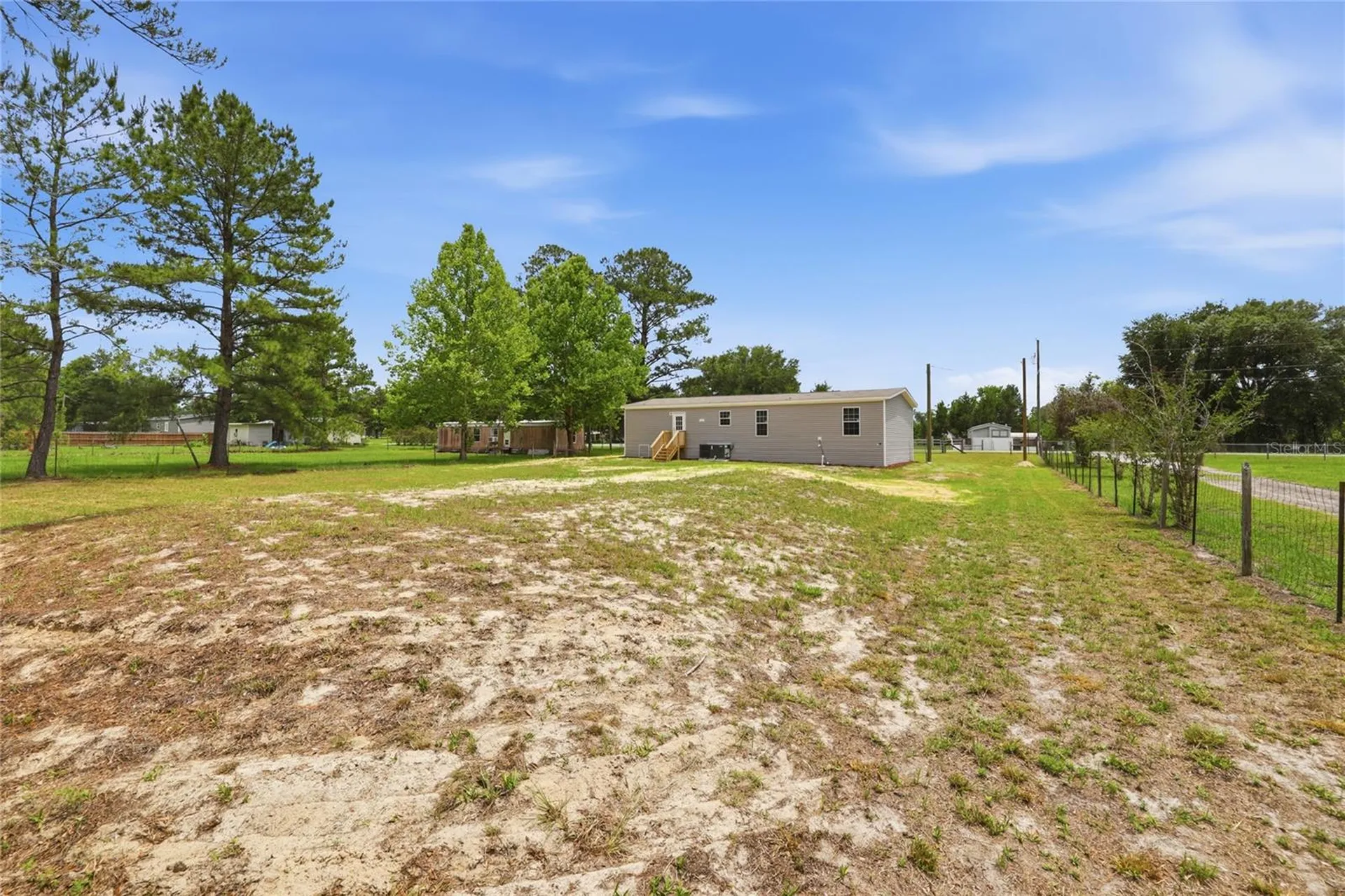 8611 NE 61st Place Bronson FL 32621
