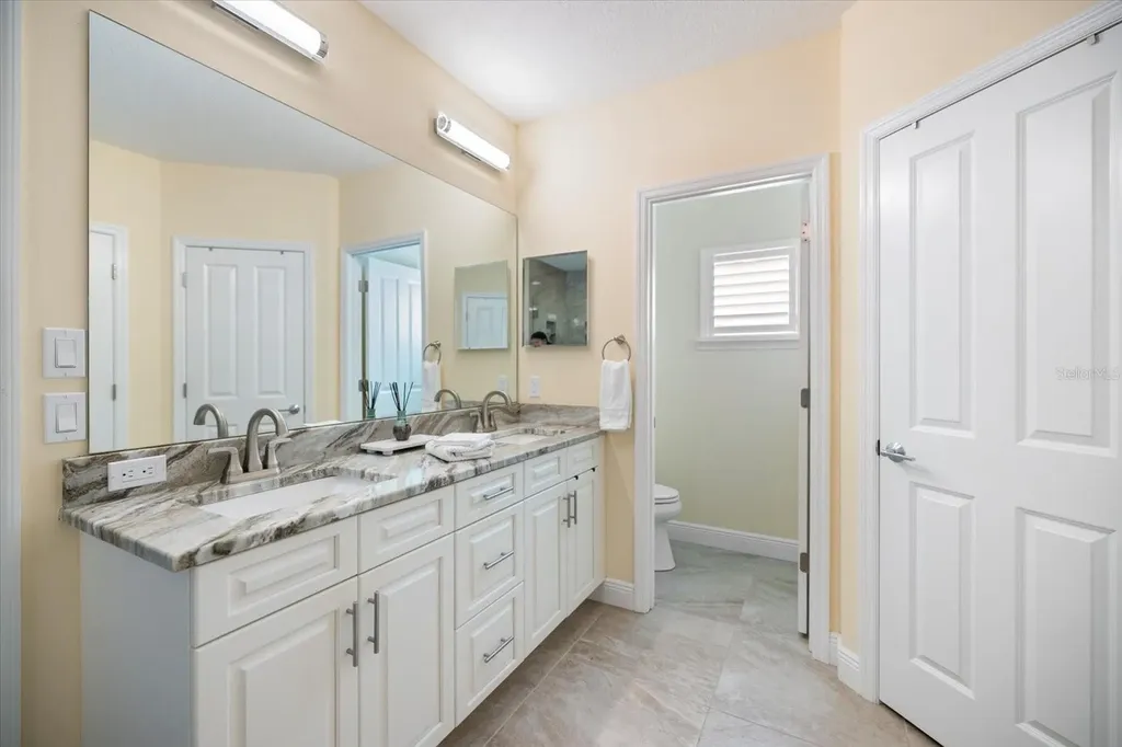 2339 Datura Street Sarasota FL 34239