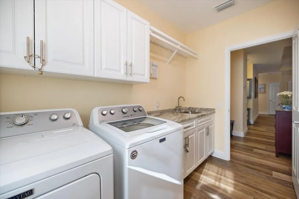 2339 Datura Street Sarasota FL 34239