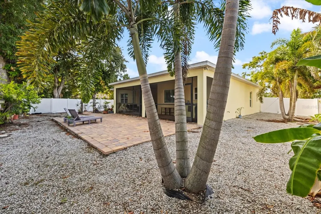 2339 Datura Street Sarasota FL 34239