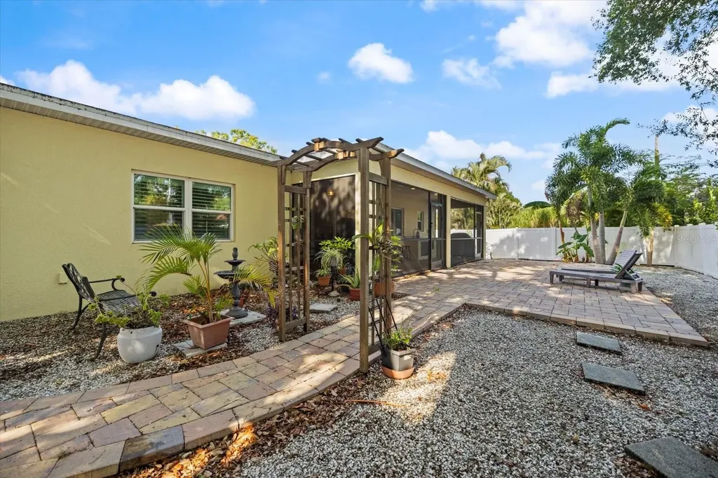 2339 Datura Street Sarasota FL 34239