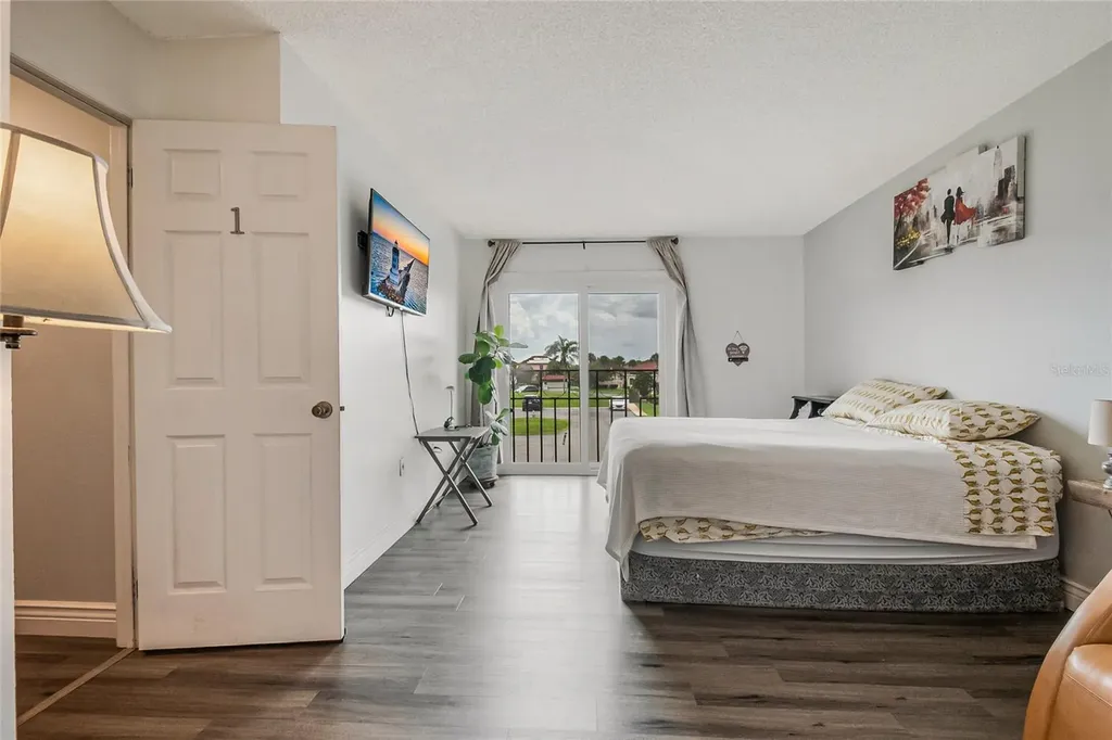 447 Hunter Circle Kissimmee FL 34758