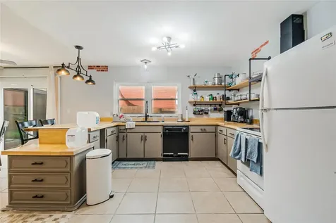 447 Hunter Circle Kissimmee FL 34758