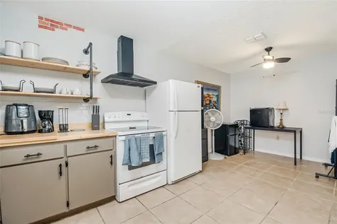 447 Hunter Circle Kissimmee FL 34758