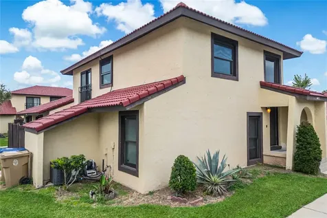 447 Hunter Circle Kissimmee FL 34758