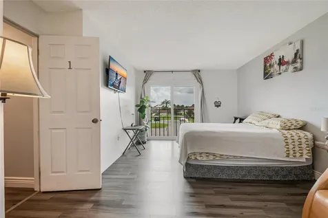447 Hunter Circle Kissimmee FL 34758