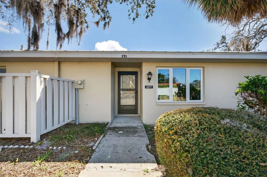 1277 N Osprey Point Crystal River FL 34429