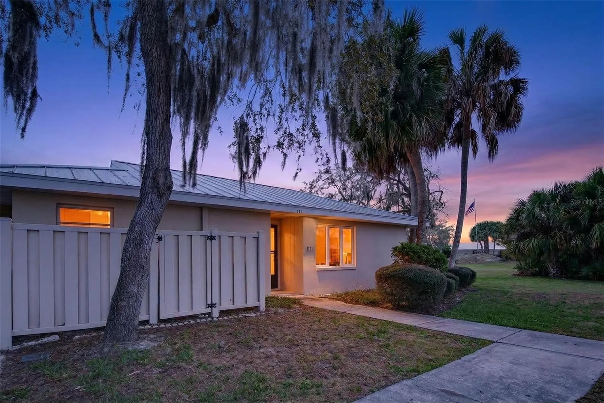 1277 N Osprey Point Crystal River FL 34429