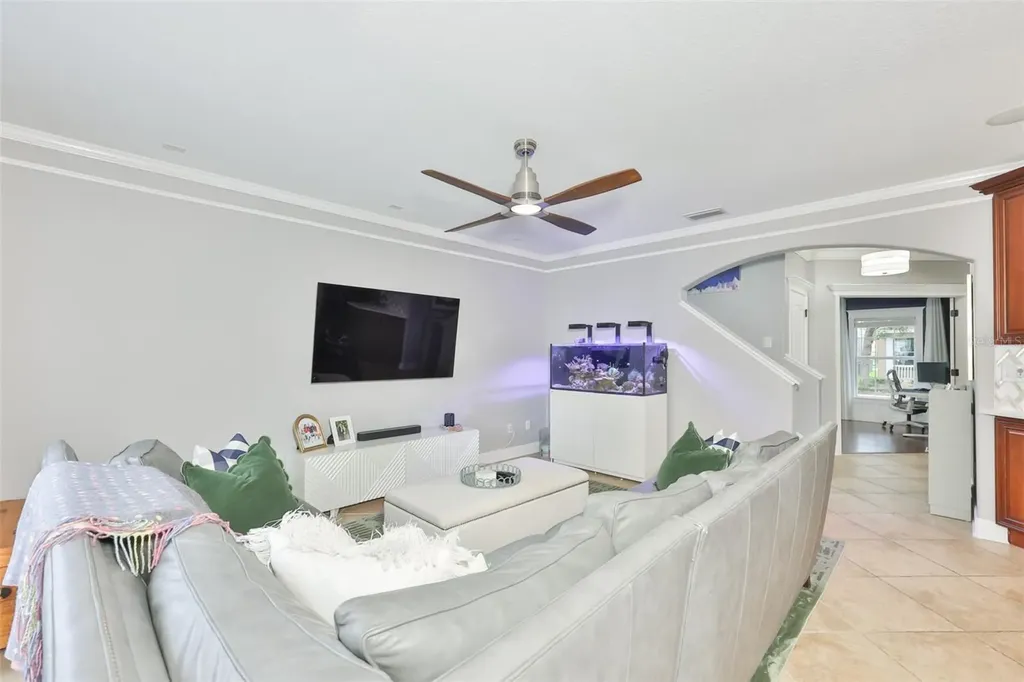16012 Loneoak View Drive Lithia FL 33547
