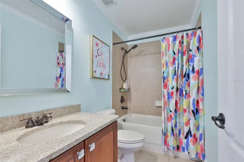16012 Loneoak View Drive Lithia FL 33547