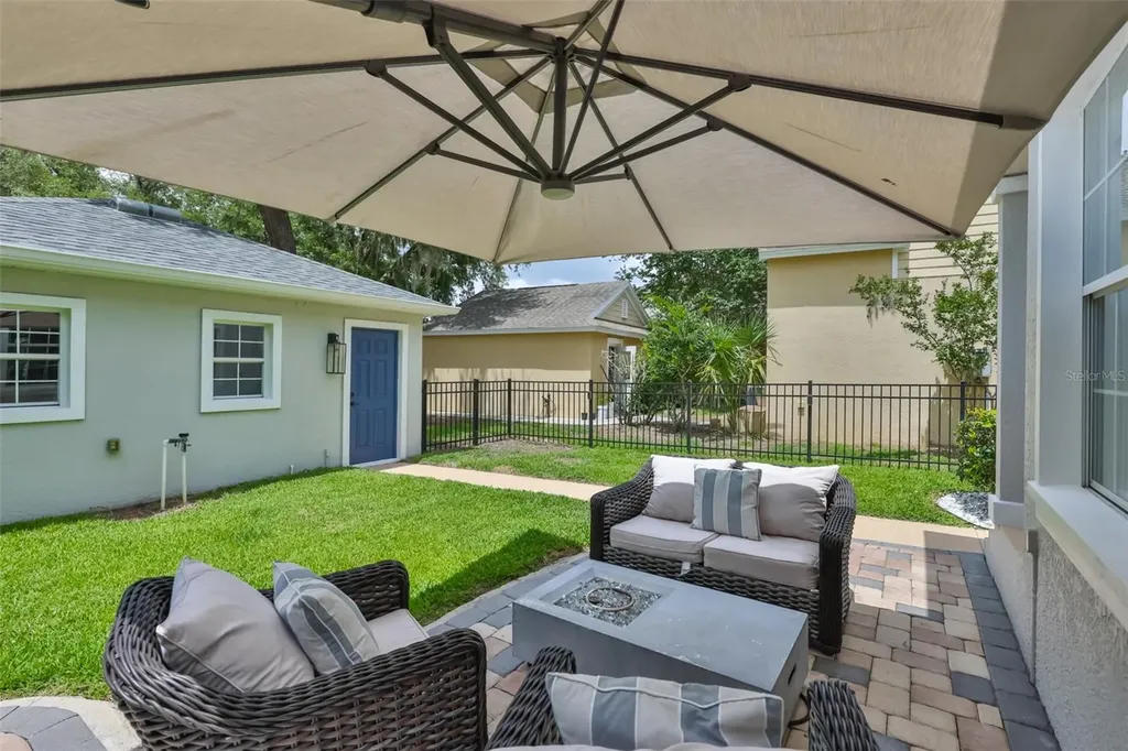 16012 Loneoak View Drive Lithia FL 33547