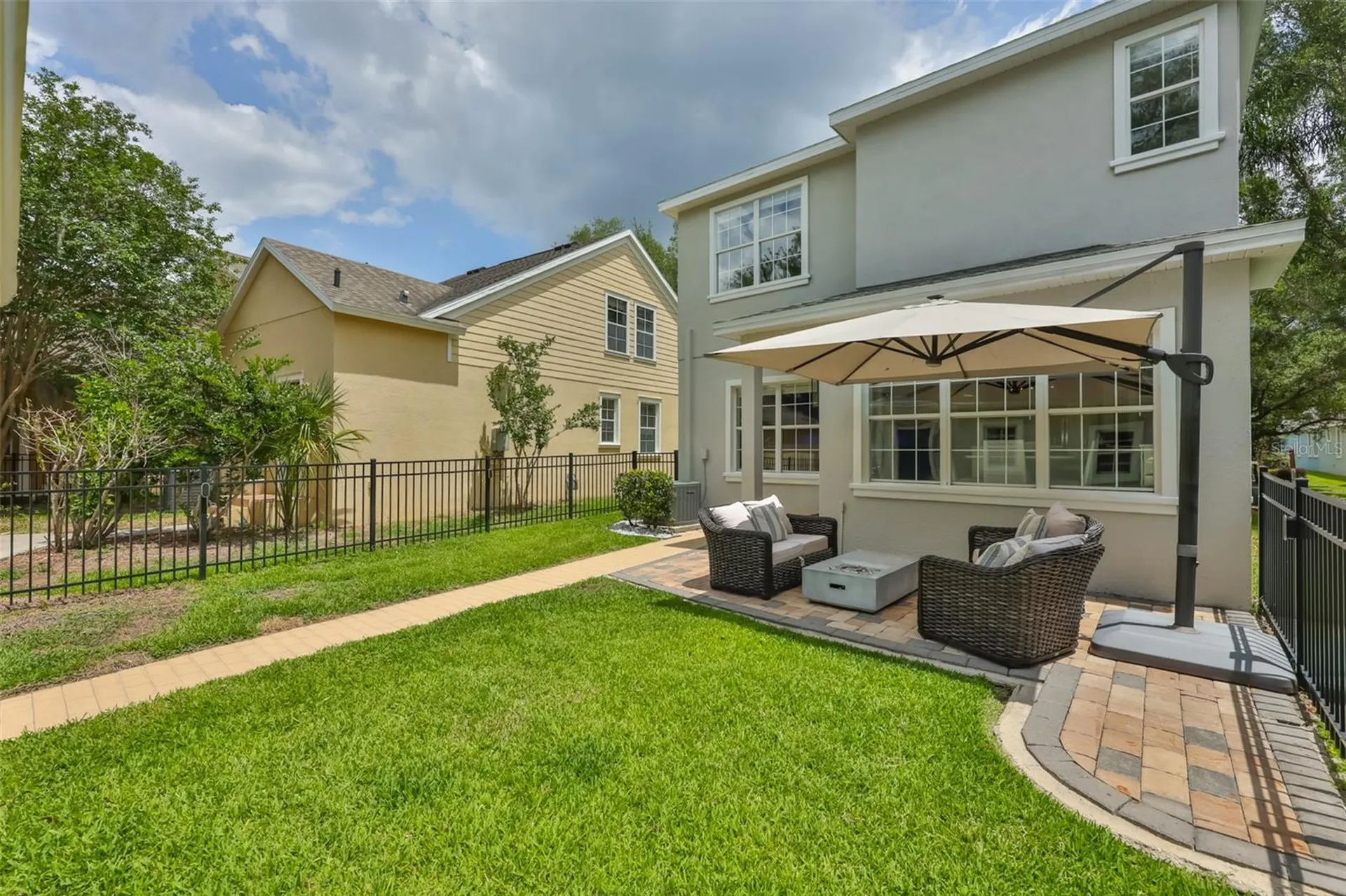 16012 Loneoak View Drive Lithia FL 33547