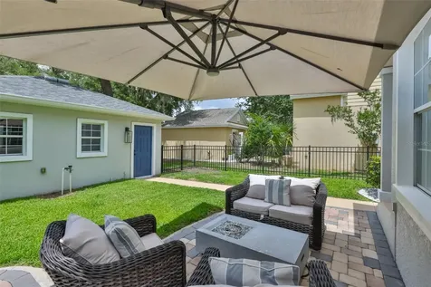16012 Loneoak View Drive Lithia FL 33547