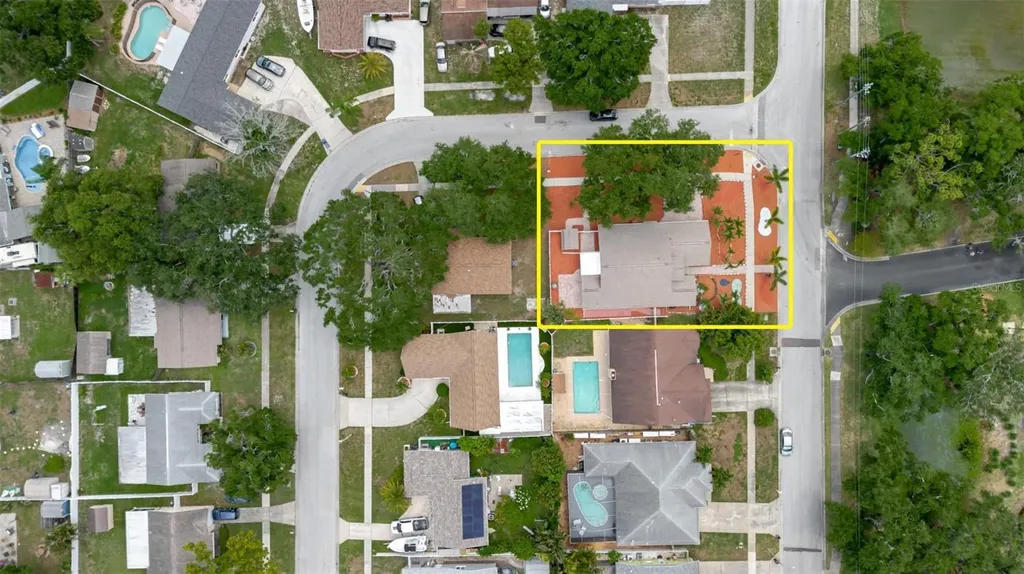 8949 106th Avenue N Seminole FL 33777