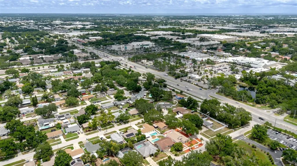 8949 106th Avenue N Seminole FL 33777
