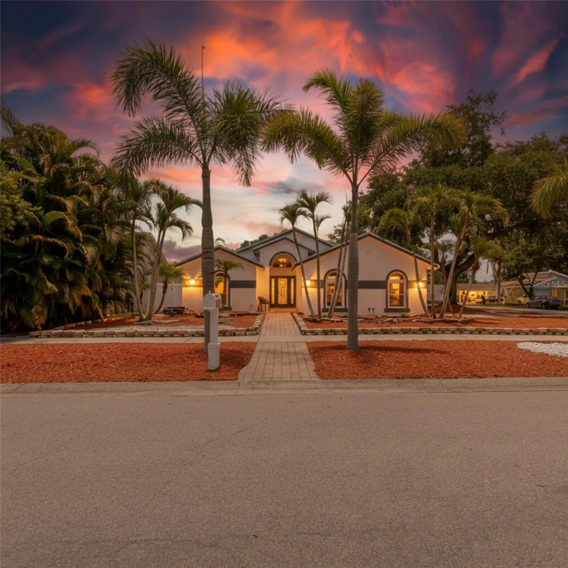 8949 106th Avenue N Seminole FL 33777