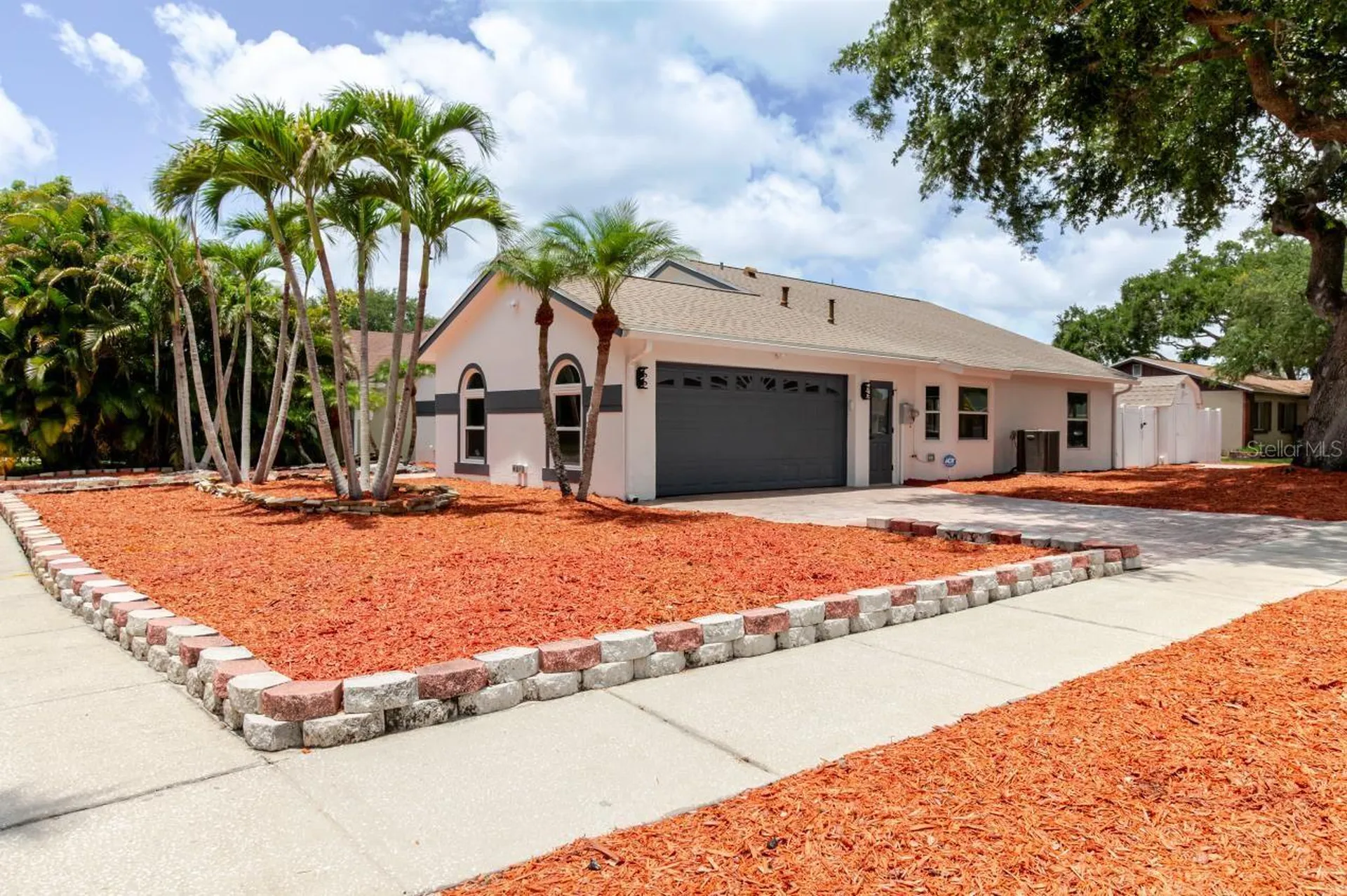 8949 106th Avenue N Seminole FL 33777