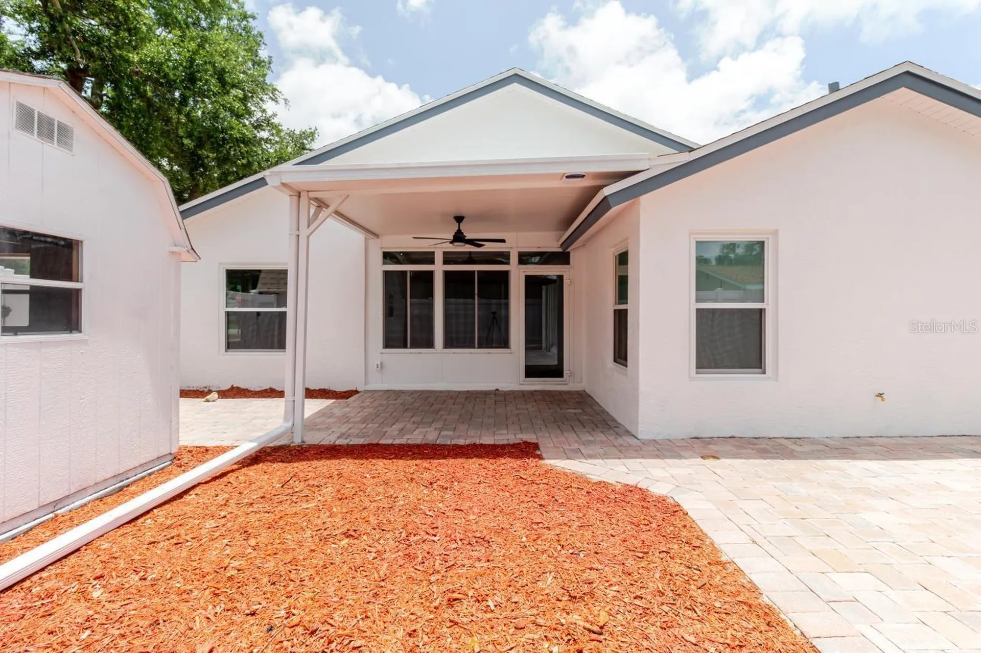 8949 106th Avenue N Seminole FL 33777