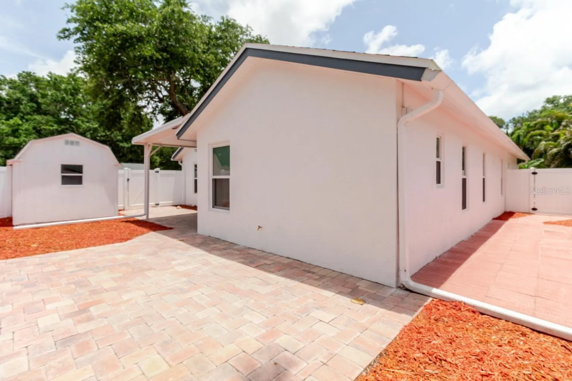 8949 106th Avenue N Seminole FL 33777