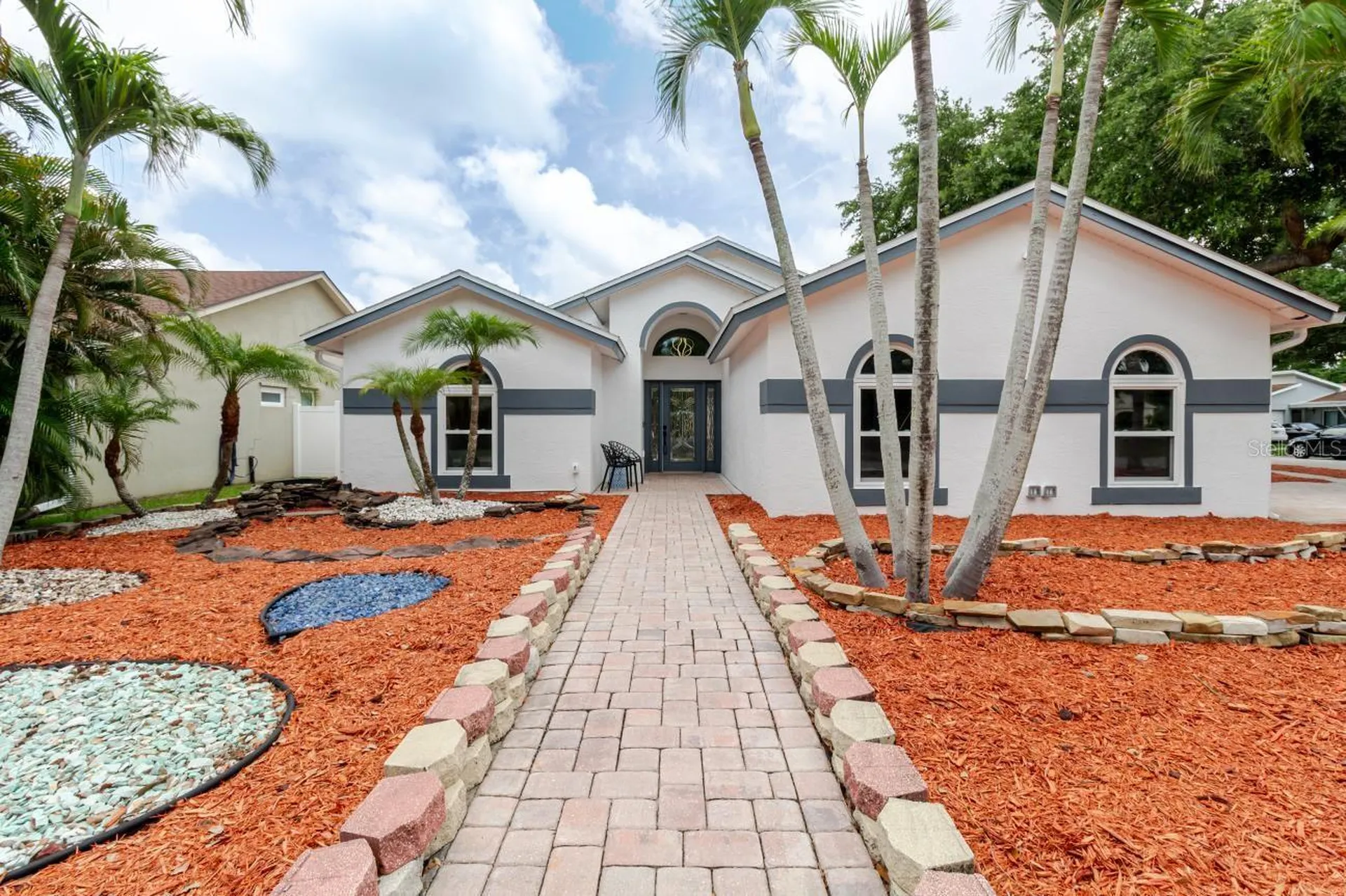 8949 106th Avenue N Seminole FL 33777