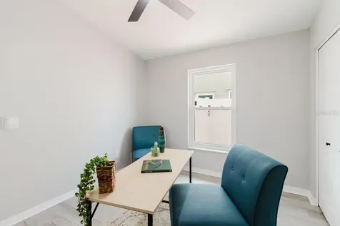 8949 106th Avenue N Seminole FL 33777